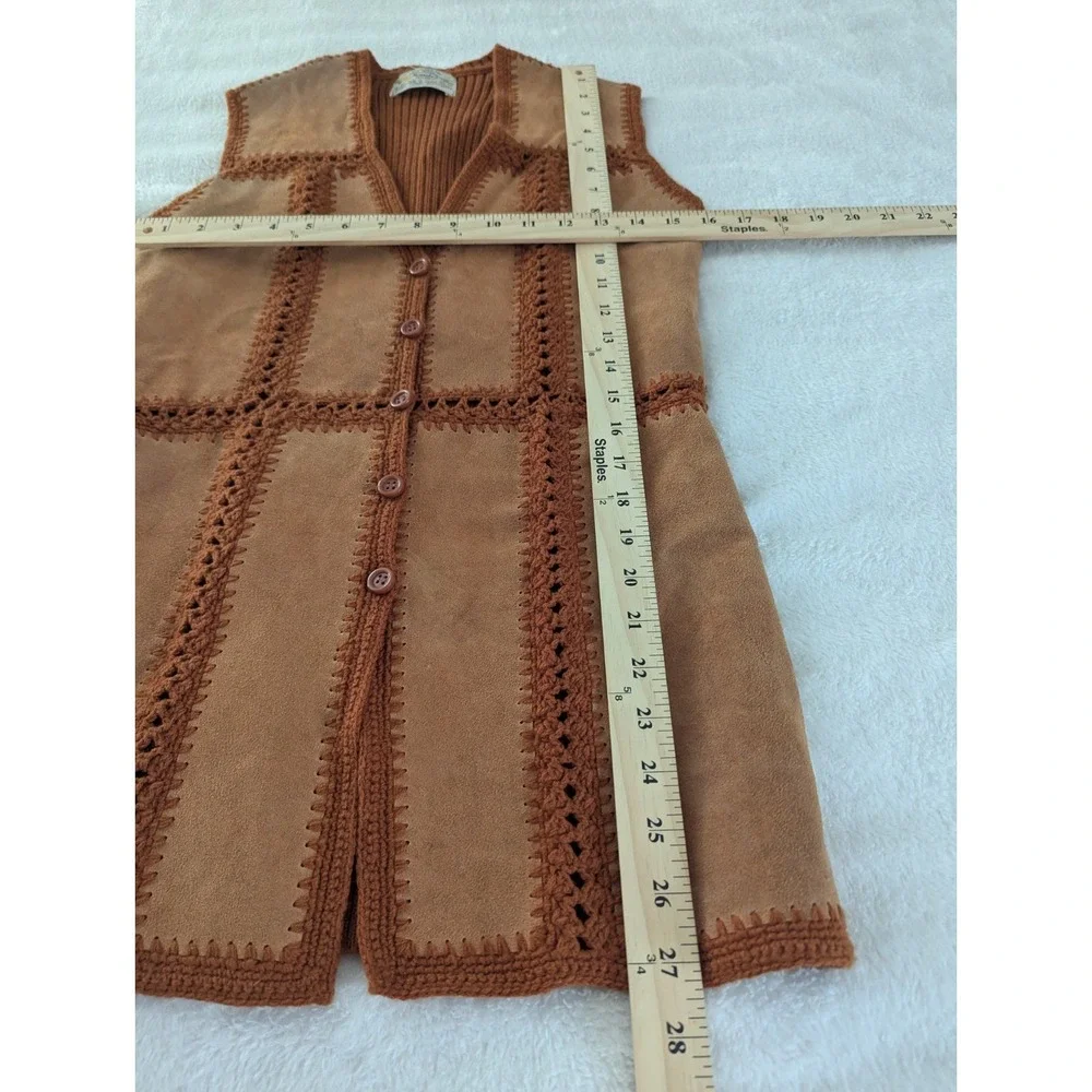 VTG Mixed Media Tan‎ Vest Boho Festival Stretch Ribbed Sweater & Suede Button Up